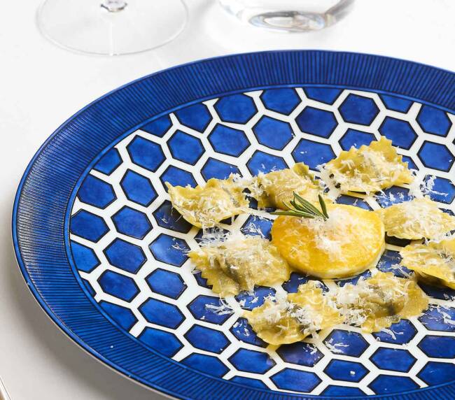 TerritOri-CasaVissani-Raviolo-di-Tartufo-nero